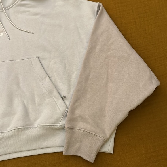 Nike ACG Therma-FIT
Women's "Tuff Knit" Fleece Hoodie - Picture 4 of 14